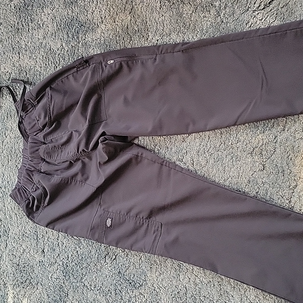 Scrub pants